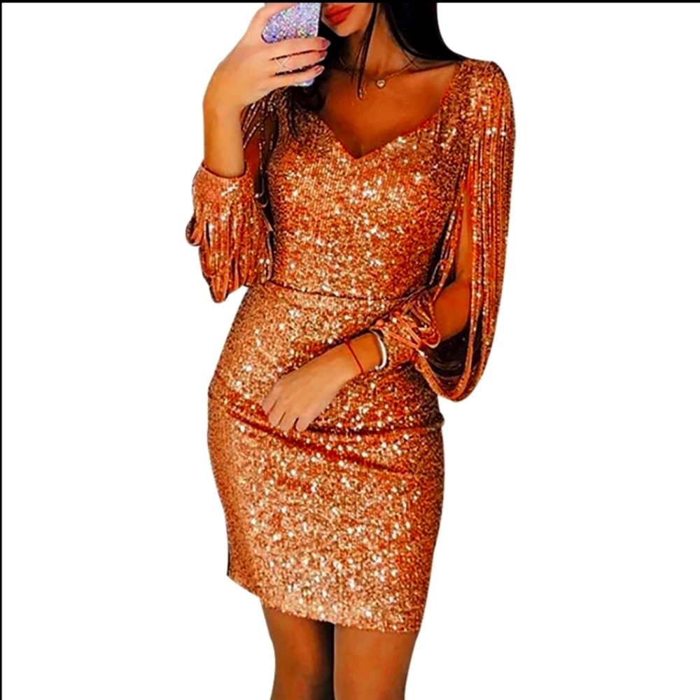 Beautiful evening shimmering dress, great for New Years Eve.  👗